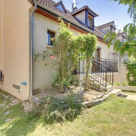 Hotel Spacious House With Garden *