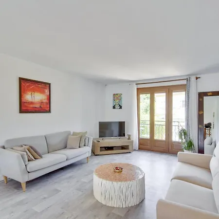 Spacious House With Garden * Neuilly-sur-Marne