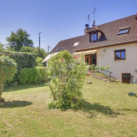 Hotel Spacious House With Garden *